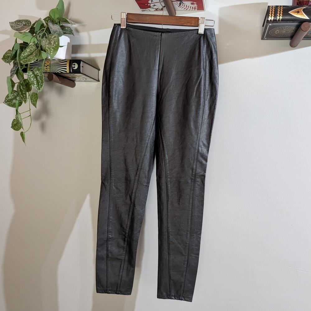 Lyssé | Black Faux Leather Leggings | Size S